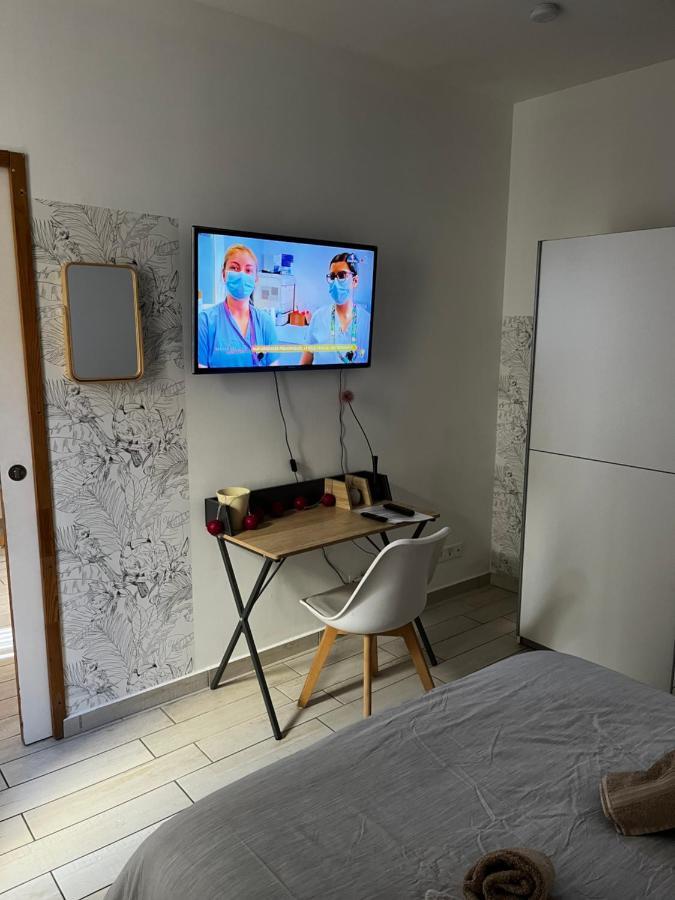 Joli Appartement Hypercentre T2, Classe Meuble De Tourisme 3 Avec Parking Gratuit Béziers Exteriör bild
