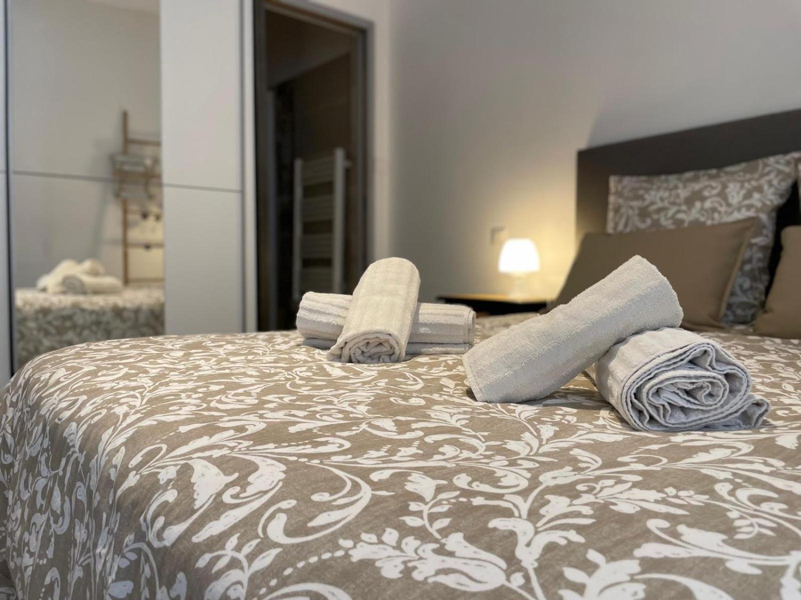 Joli Appartement Hypercentre T2, Classe Meuble De Tourisme 3 Avec Parking Gratuit Béziers Exteriör bild