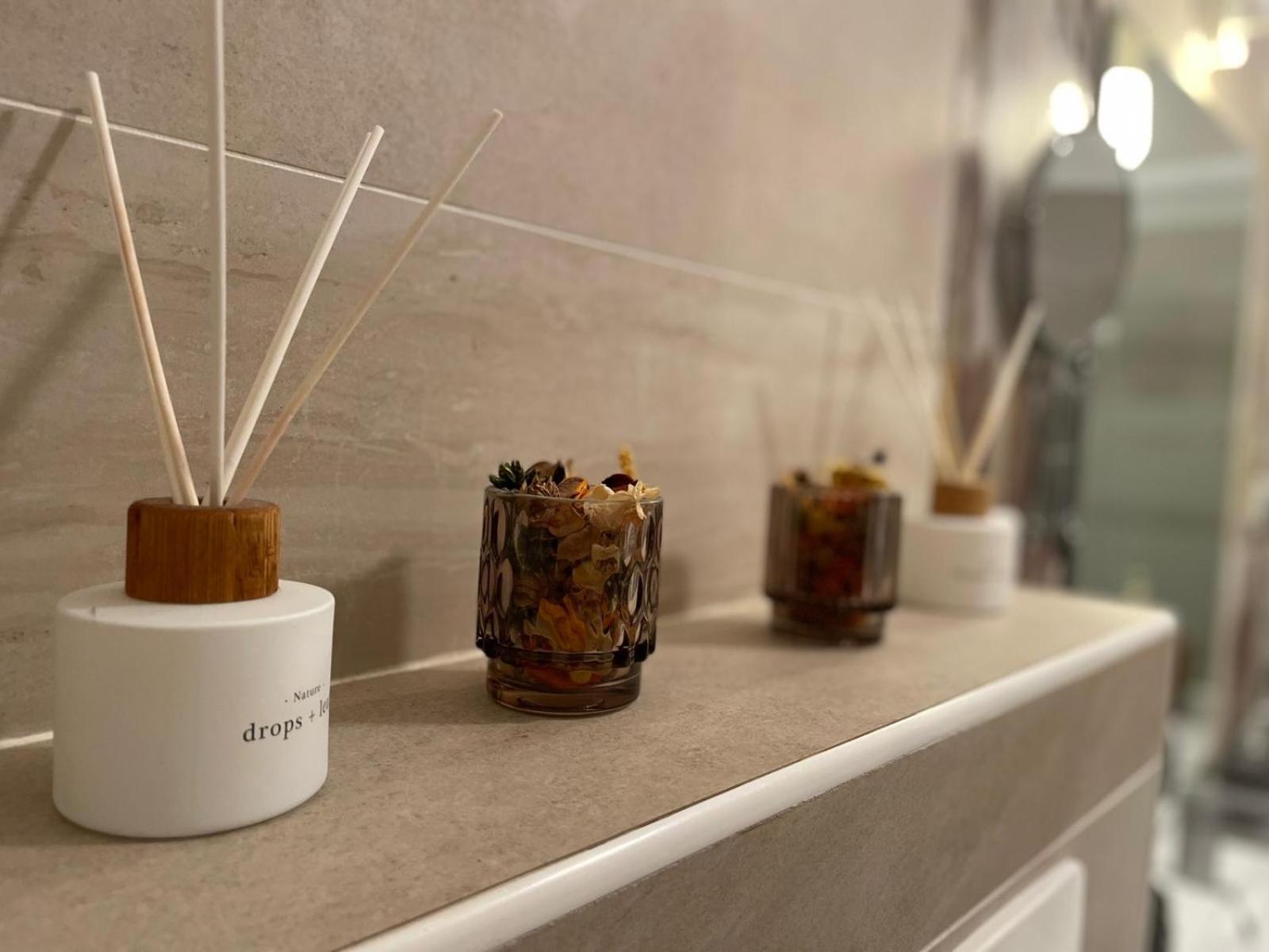 Joli Appartement Hypercentre T2, Classe Meuble De Tourisme 3 Avec Parking Gratuit Béziers Exteriör bild